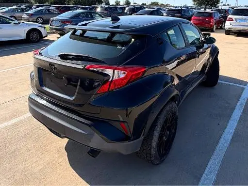 2019 TOYOTA C-HR LE  