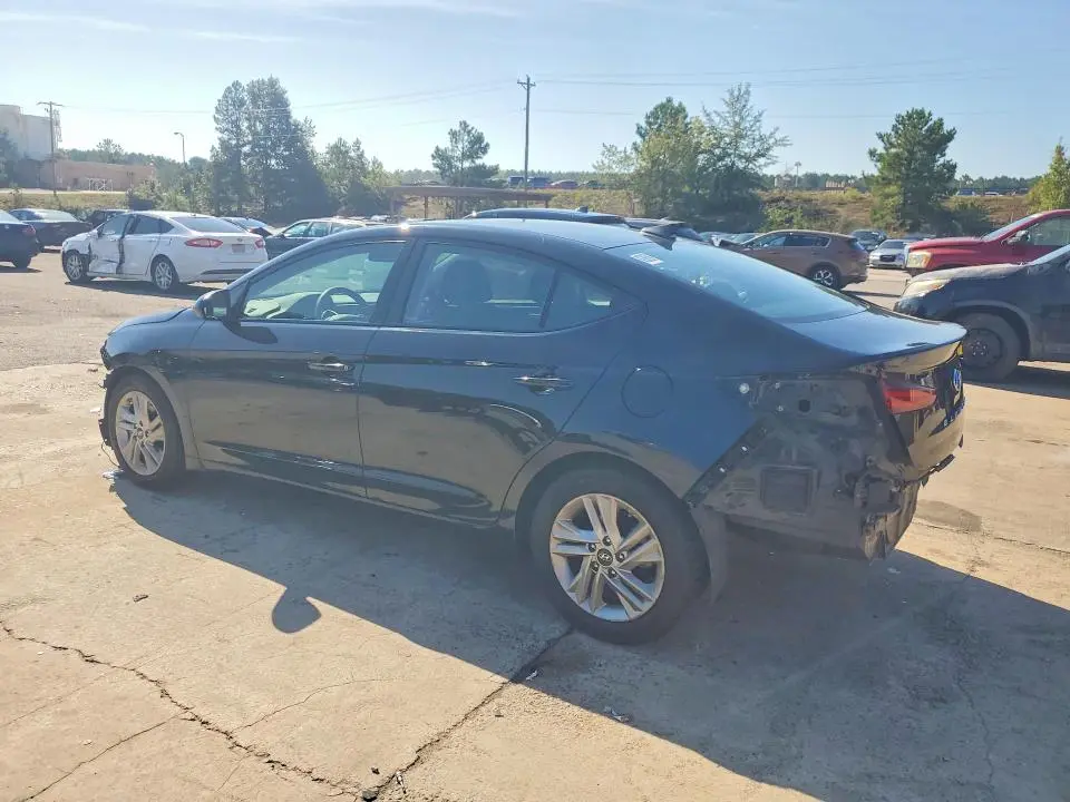 2020 HYUNDAI ELANTRA SEL  