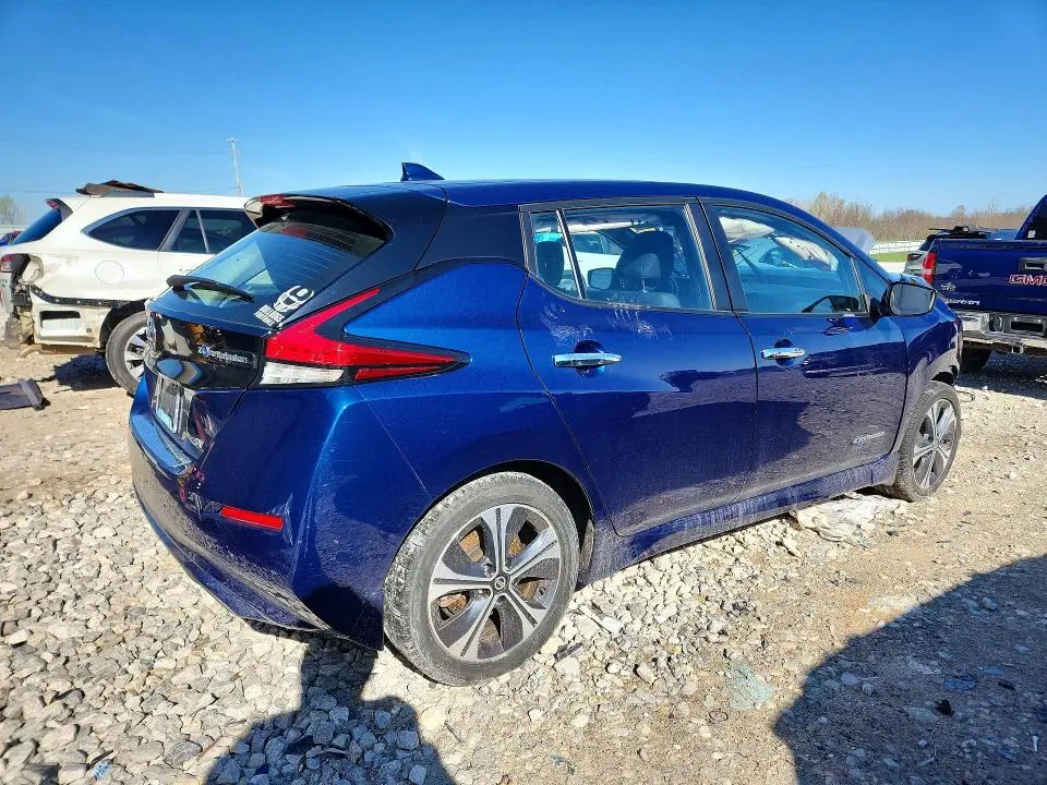 2019 NISSAN LEAF SV  