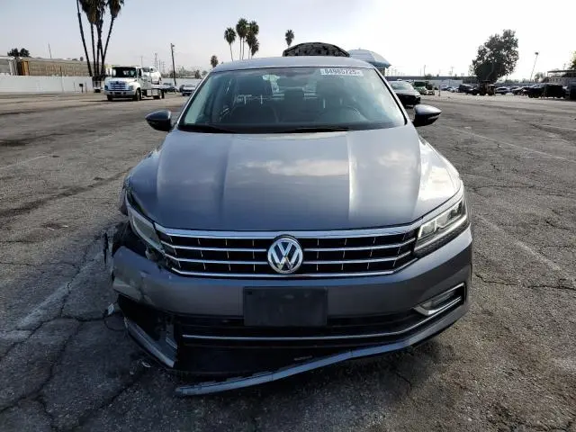 2017 VOLKSWAGEN PASSAT SE  