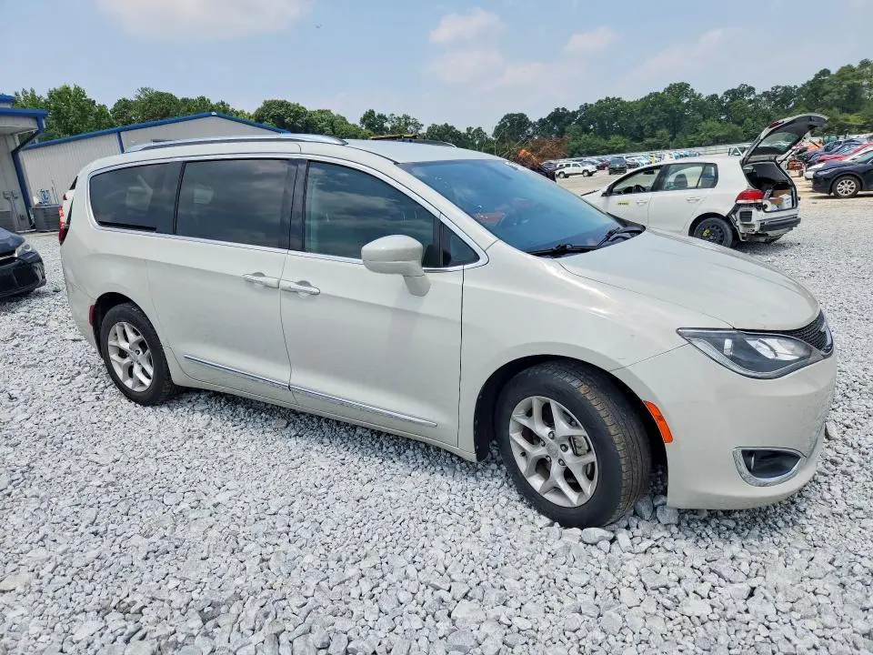 2017 CHRYSLER PACIFICA TOURING L PLUS  