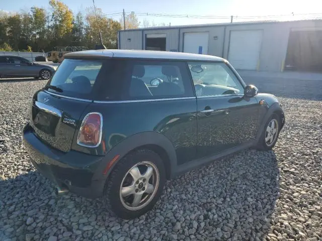 2010 MINI COOPER   