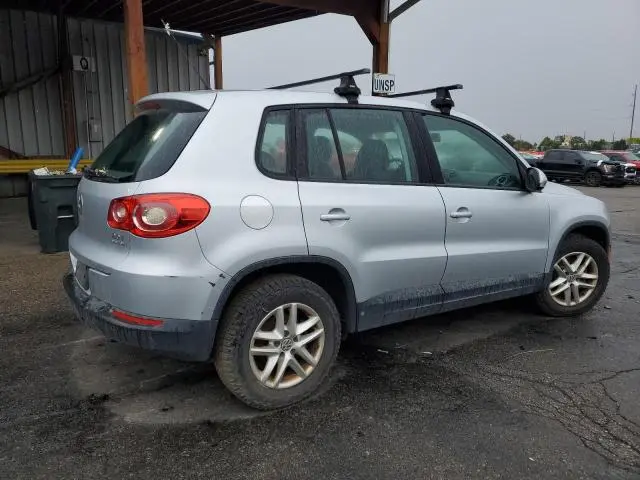 2011 VOLKSWAGEN TIGUAN S  