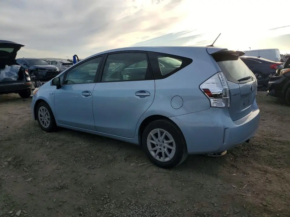 2013 TOYOTA PRIUS V THREE  