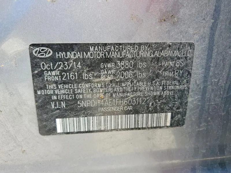 2015 HYUNDAI ELANTRA SE  