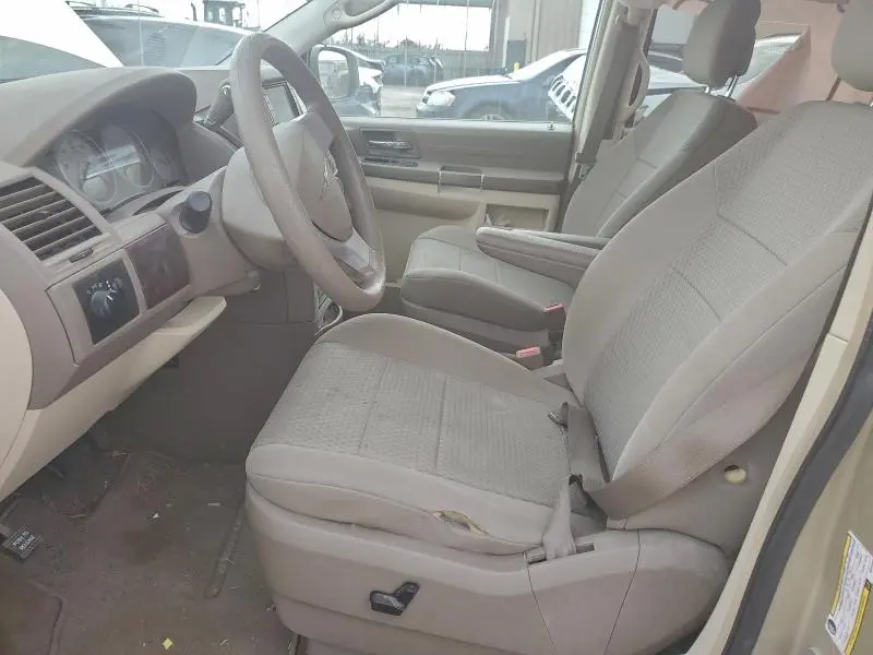 2010 CHRYSLER TOWN & COUNTRY LX  