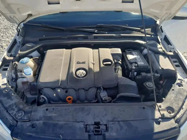 2013 VOLKSWAGEN JETTA SE  