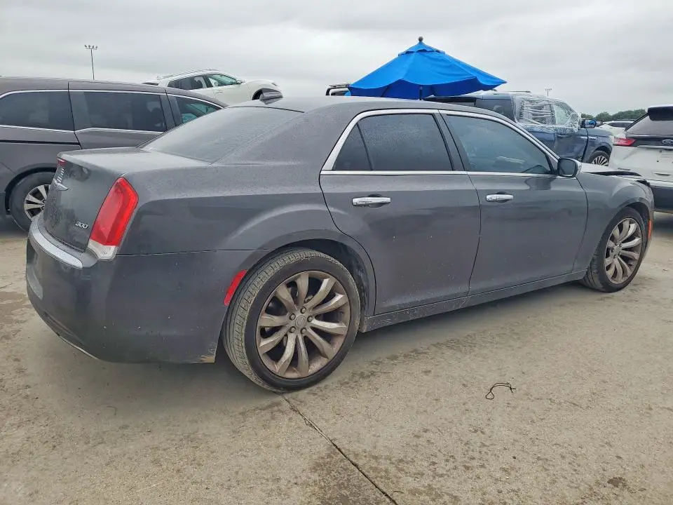 2019 CHRYSLER 300 LIMITED  