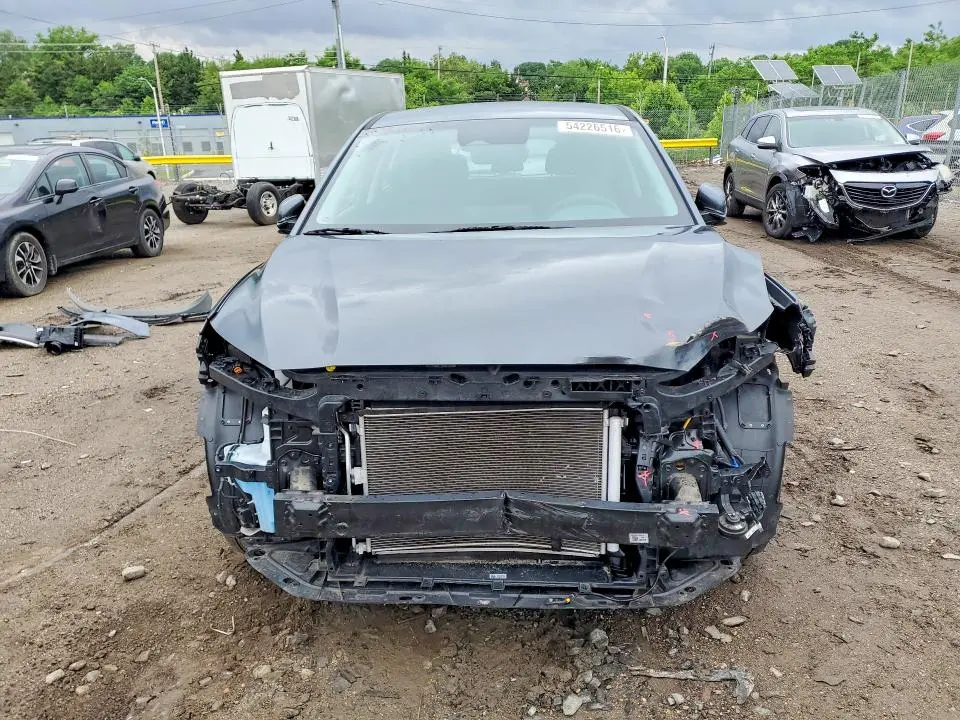 2022 HYUNDAI KONA SE  