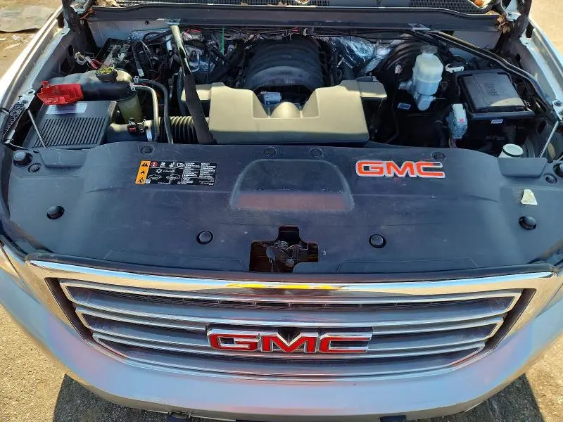 2017 GMC YUKON SLE  