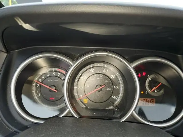 2011 NISSAN VERSA S  