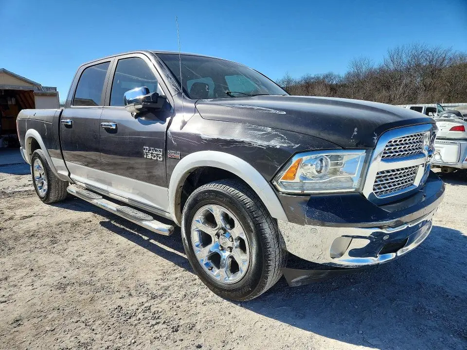 2015 RAM 1500 LARAMIE  