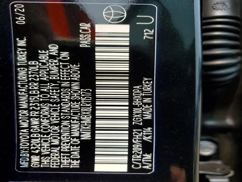 2020 TOYOTA C-HR LE  