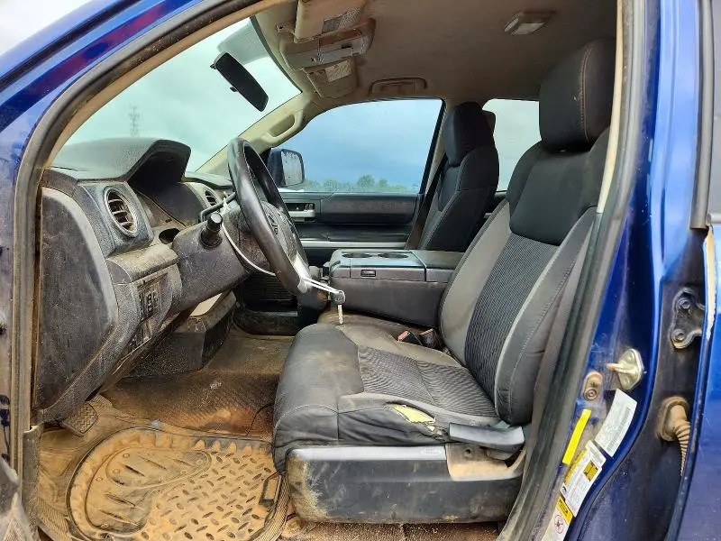 2015 TOYOTA TUNDRA SR5  