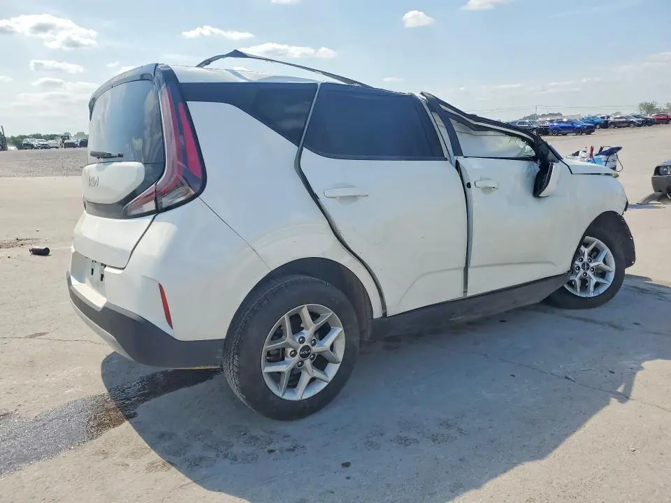 2023 KIA SOUL LX  