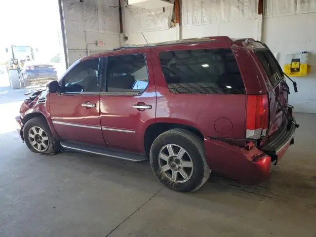 2010 CADILLAC ESCALADE