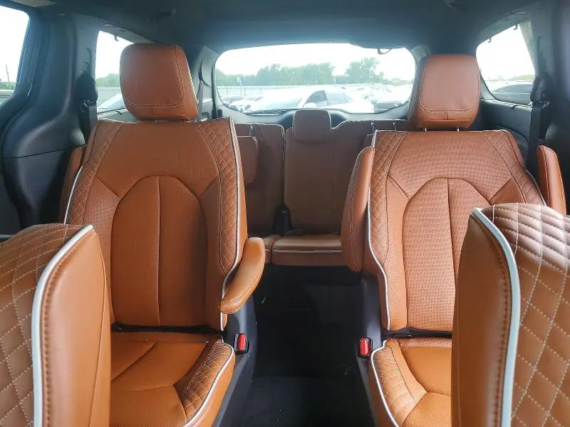 2026 CHRYSLER PACIFICA PINNACLE  