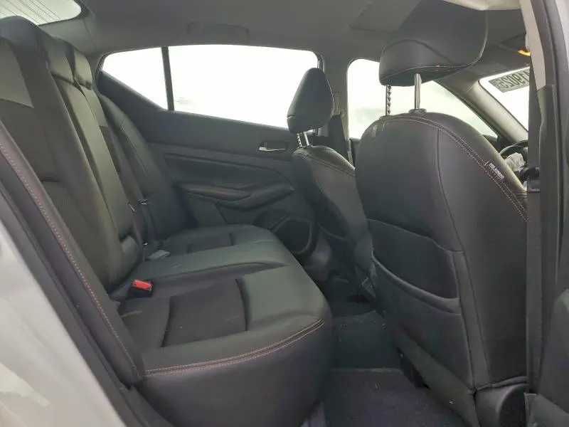 2021 NISSAN ALTIMA SR  