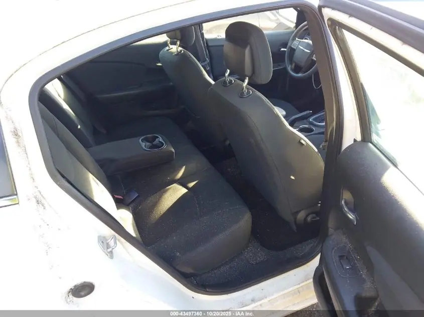 2012 CHRYSLER 200 LX