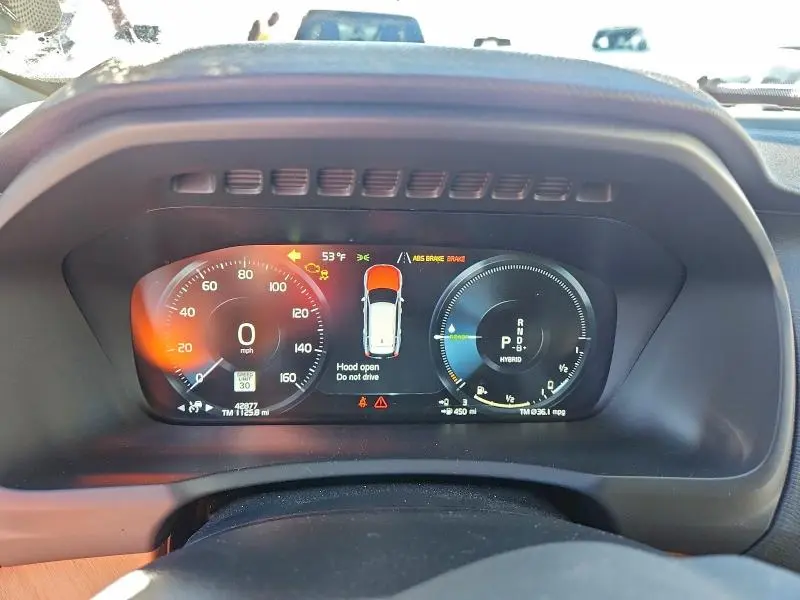 2021 VOLVO XC90 T8 RECHARGE MOMENTUM  