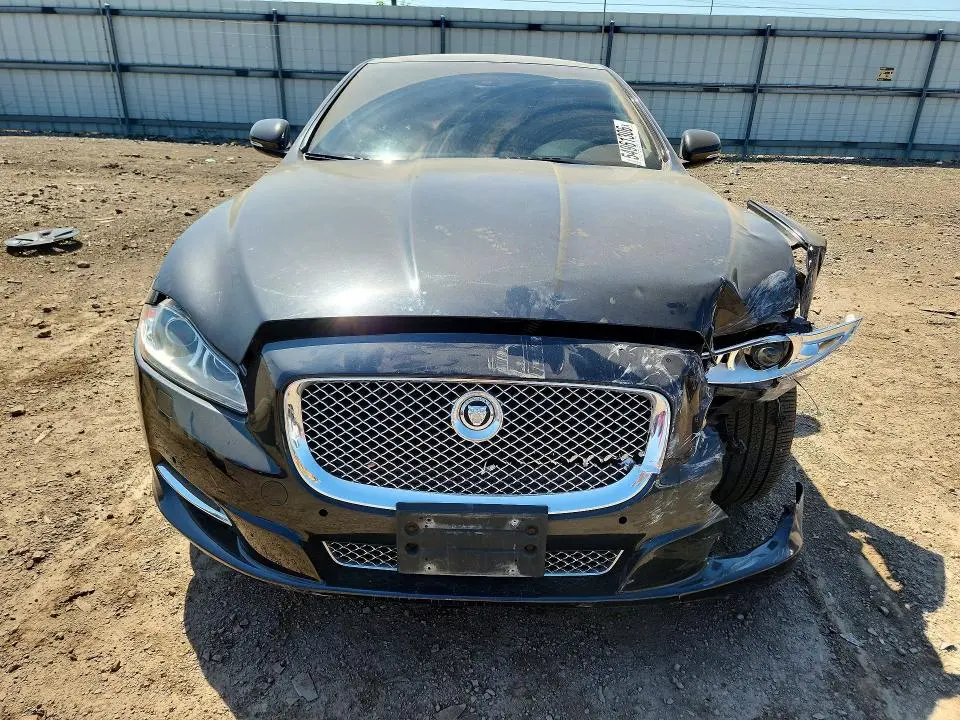 2013 JAGUAR XJ   