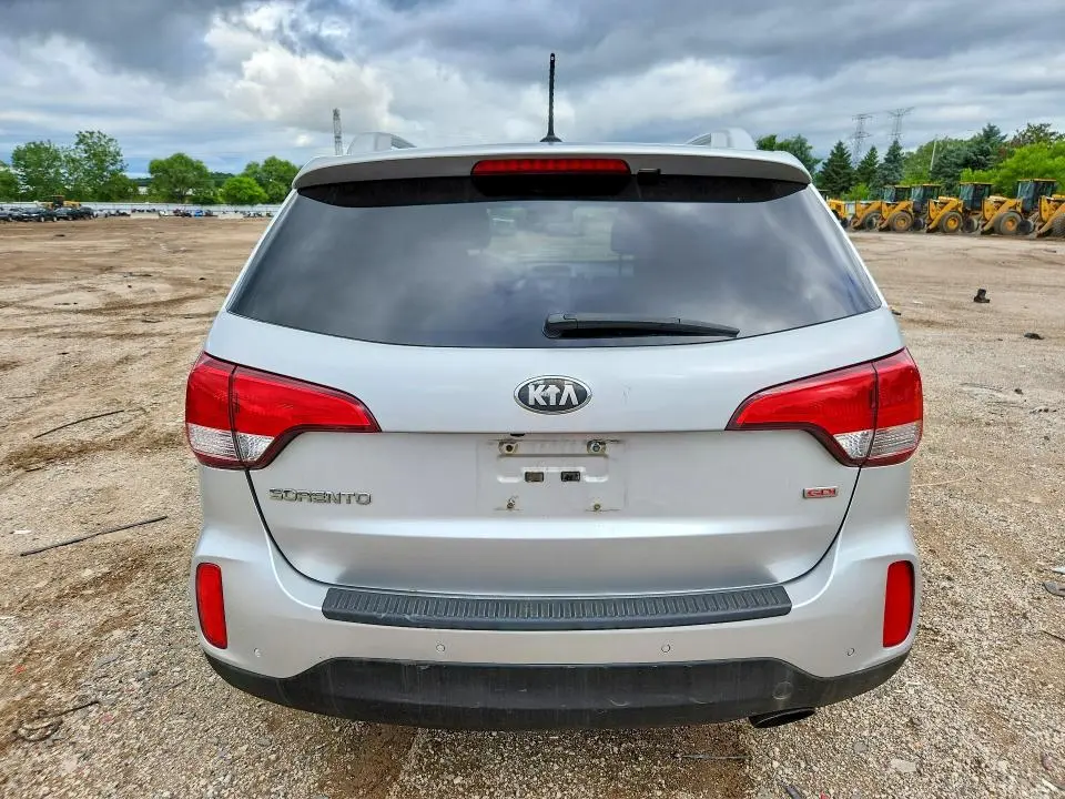 2014 KIA SORENTO LX  