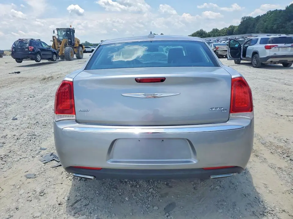 2016 CHRYSLER 300C   
