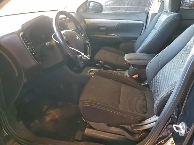 2016 MITSUBISHI OUTLANDER SE  