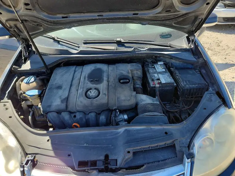 2010 VOLKSWAGEN JETTA SE  