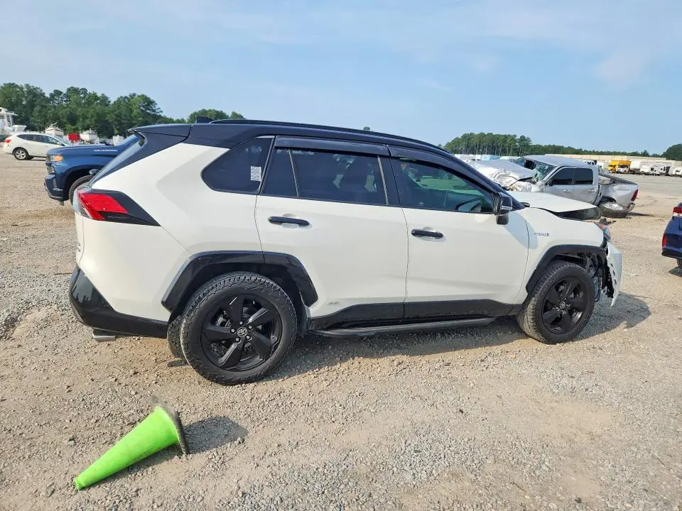 2020 TOYOTA RAV4 XSE  