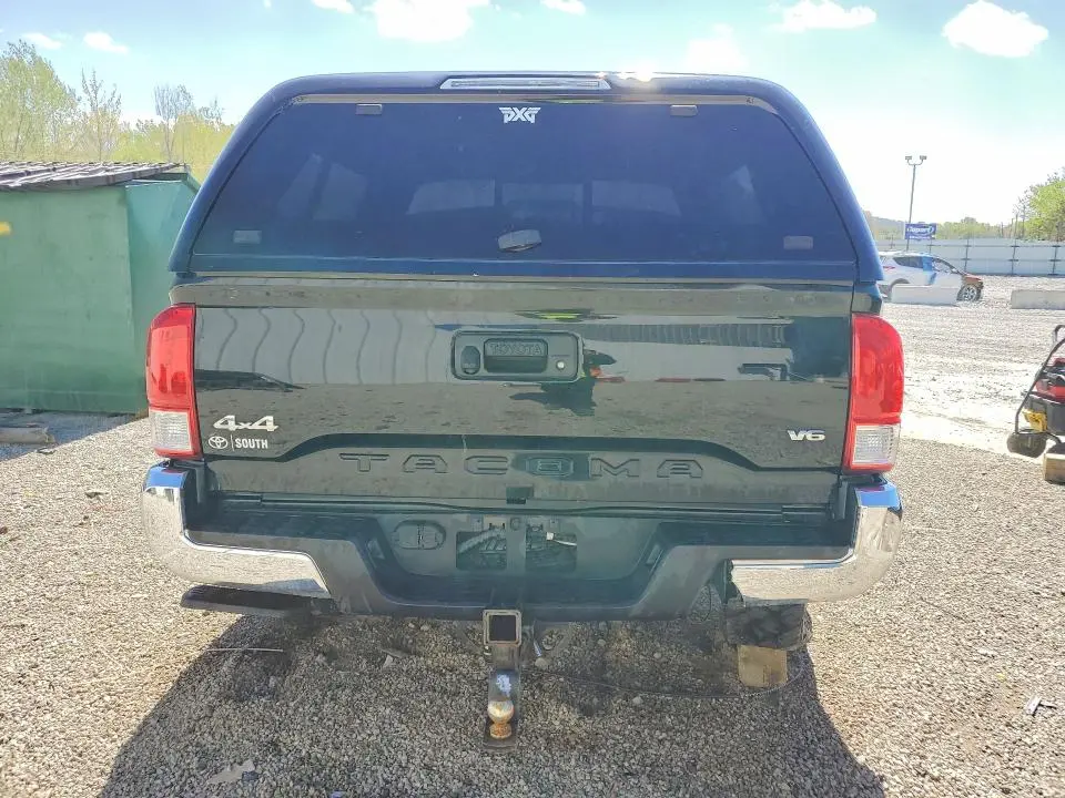 2017 TOYOTA TACOMA SR5 V6  