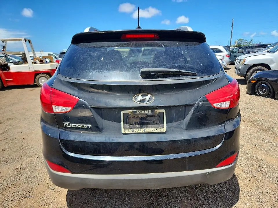 2015 HYUNDAI TUCSON SE  
