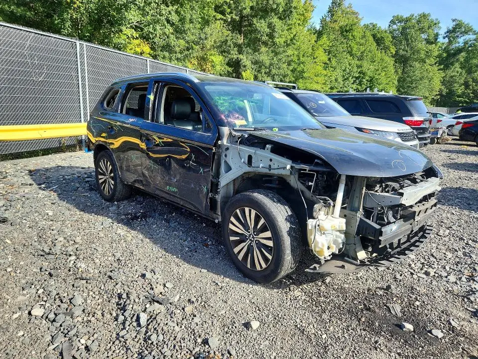 2019 MITSUBISHI OUTLANDER SE  