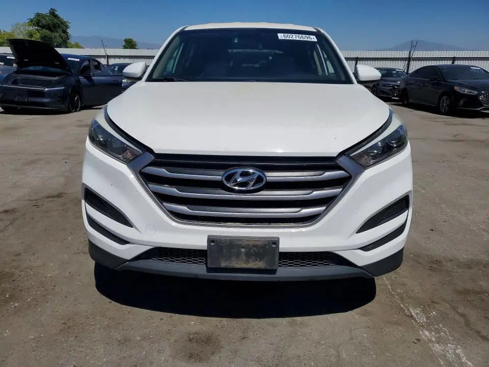 2018 HYUNDAI TUCSON SE  