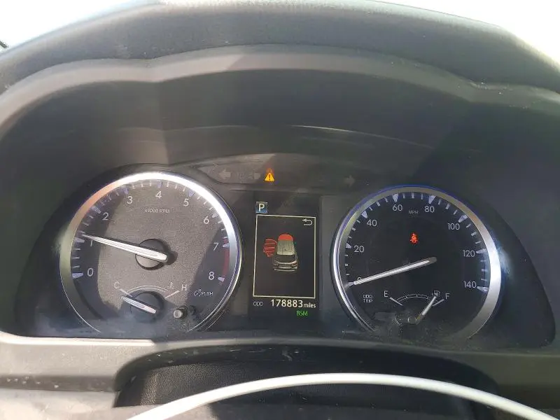 2019 TOYOTA HIGHLANDER LIMITED  