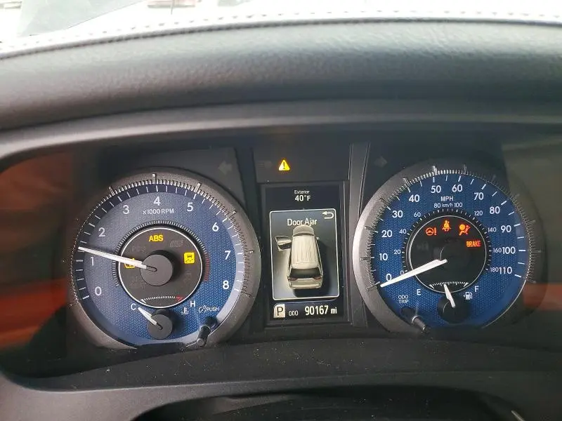 2017 TOYOTA SIENNA XLE  