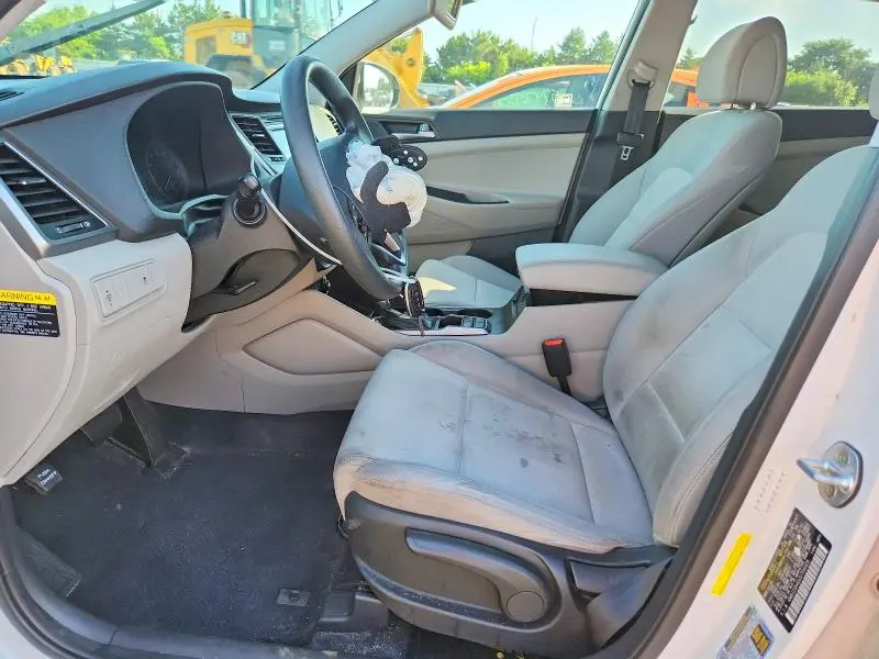 2018 HYUNDAI TUCSON SE  