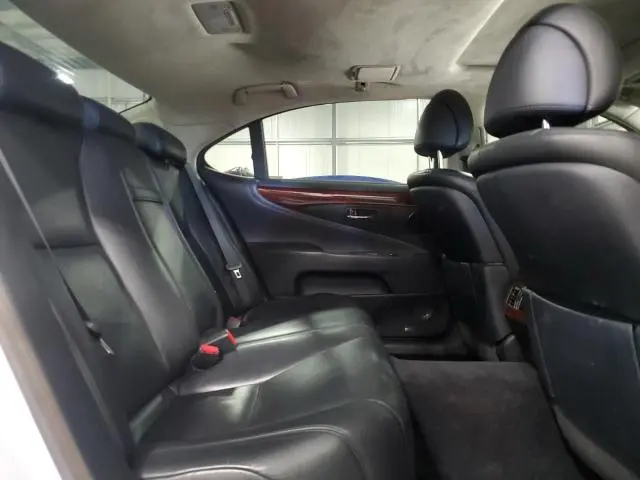 2010 LEXUS LS 460L  