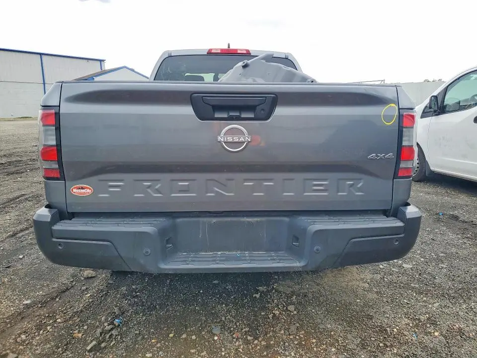 2023 NISSAN FRONTIER S  