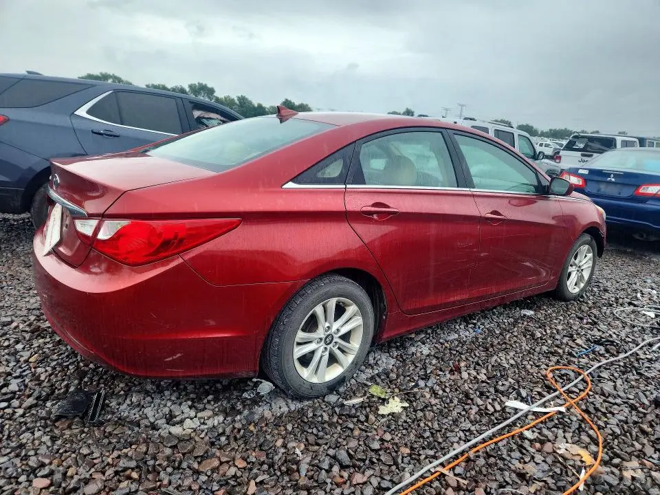 2012 HYUNDAI SONATA GLS  