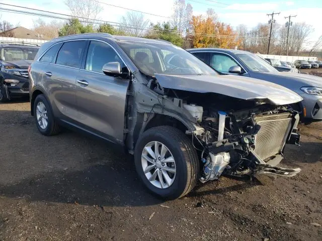 2017 KIA SORENTO LX  