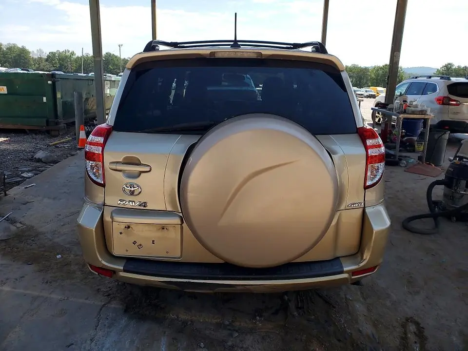 2011 TOYOTA RAV4 BASE  