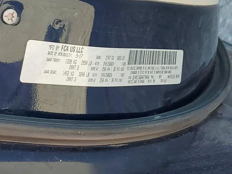 2017 CHRYSLER PACIFICA LIMITED  