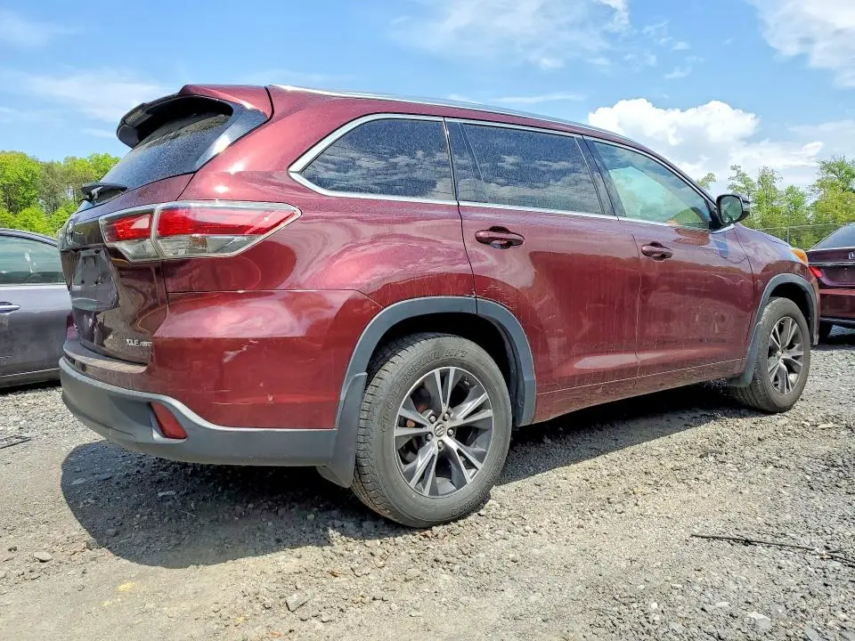 2016 TOYOTA HIGHLANDER XLE  