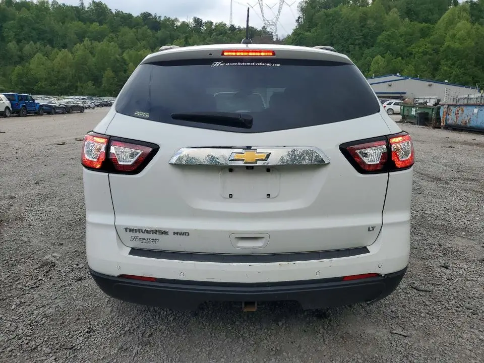 2017 CHEVROLET TRAVERSE LT  