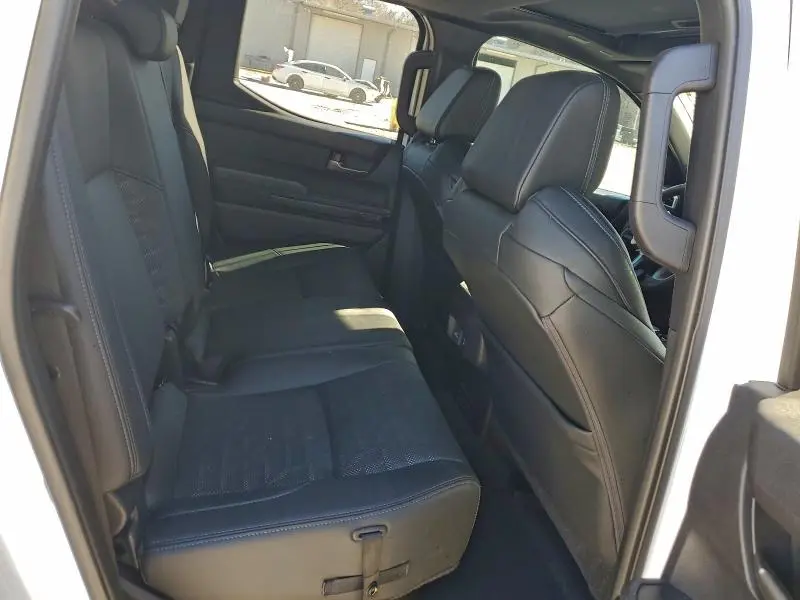 2024 TOYOTA TACOMA DOUBLE CAB  