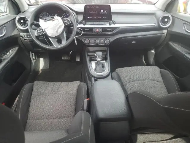 2022 KIA FORTE FE  