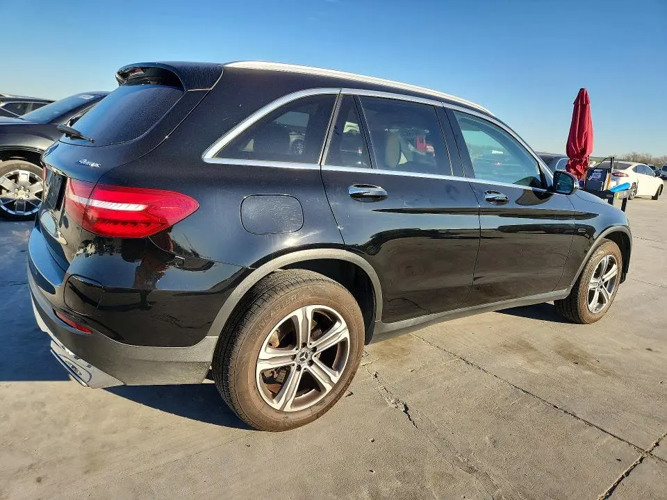 2019 MERCEDES-BENZ GLC 350E  