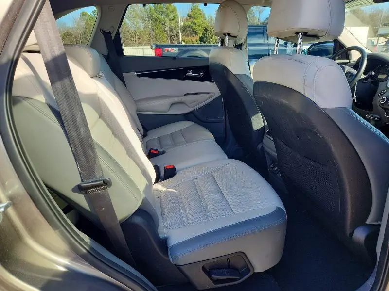 2017 KIA SORENTO S V6  