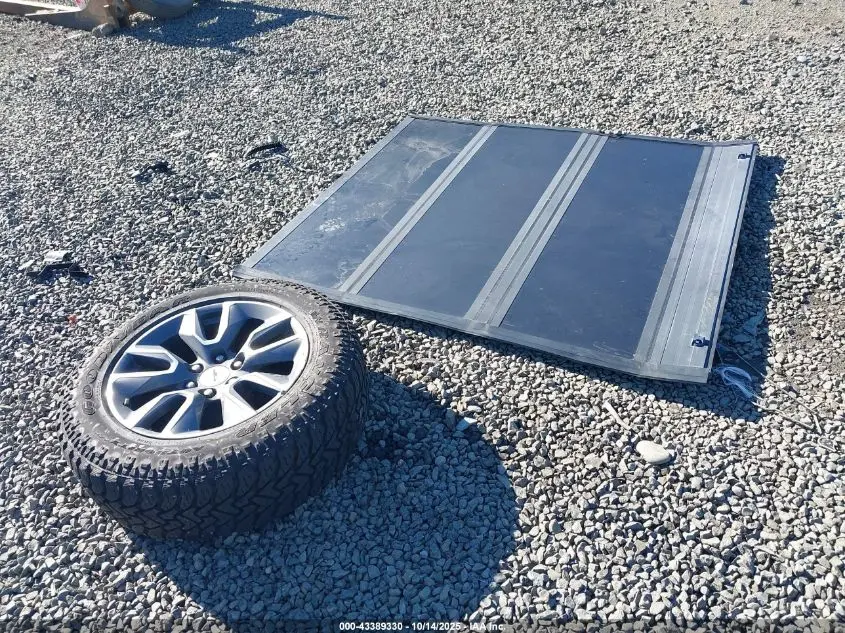 2021 CHEVROLET SILVERADO 1500 4WD  SHORT BED RST